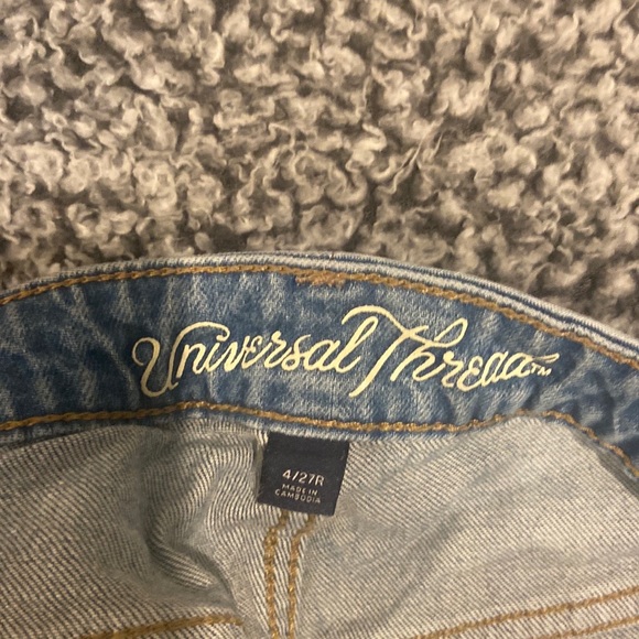 Denim shorts - Picture 3 of 3